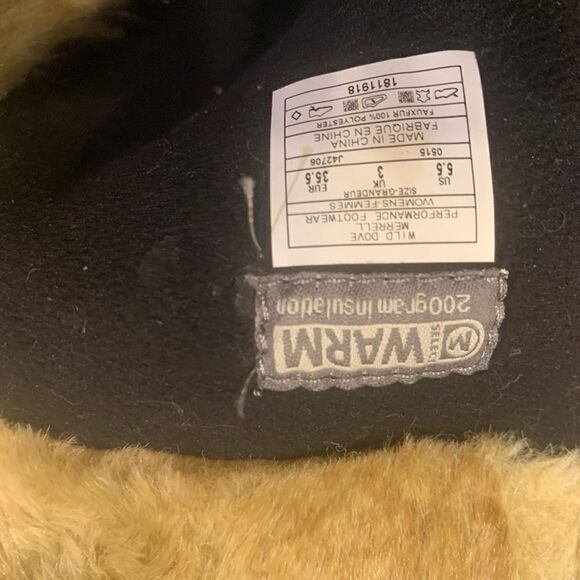 Merrell 200 Gram Warm insulated boots. Size: 5.5. Zipper entry. Faux fur. - Picture 6 of 6